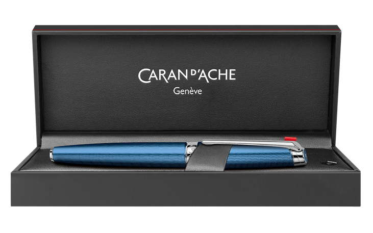 Caran d'Ache - Penna Stilografica LÉMAN GRAND BLUE® - Edizione Limitata